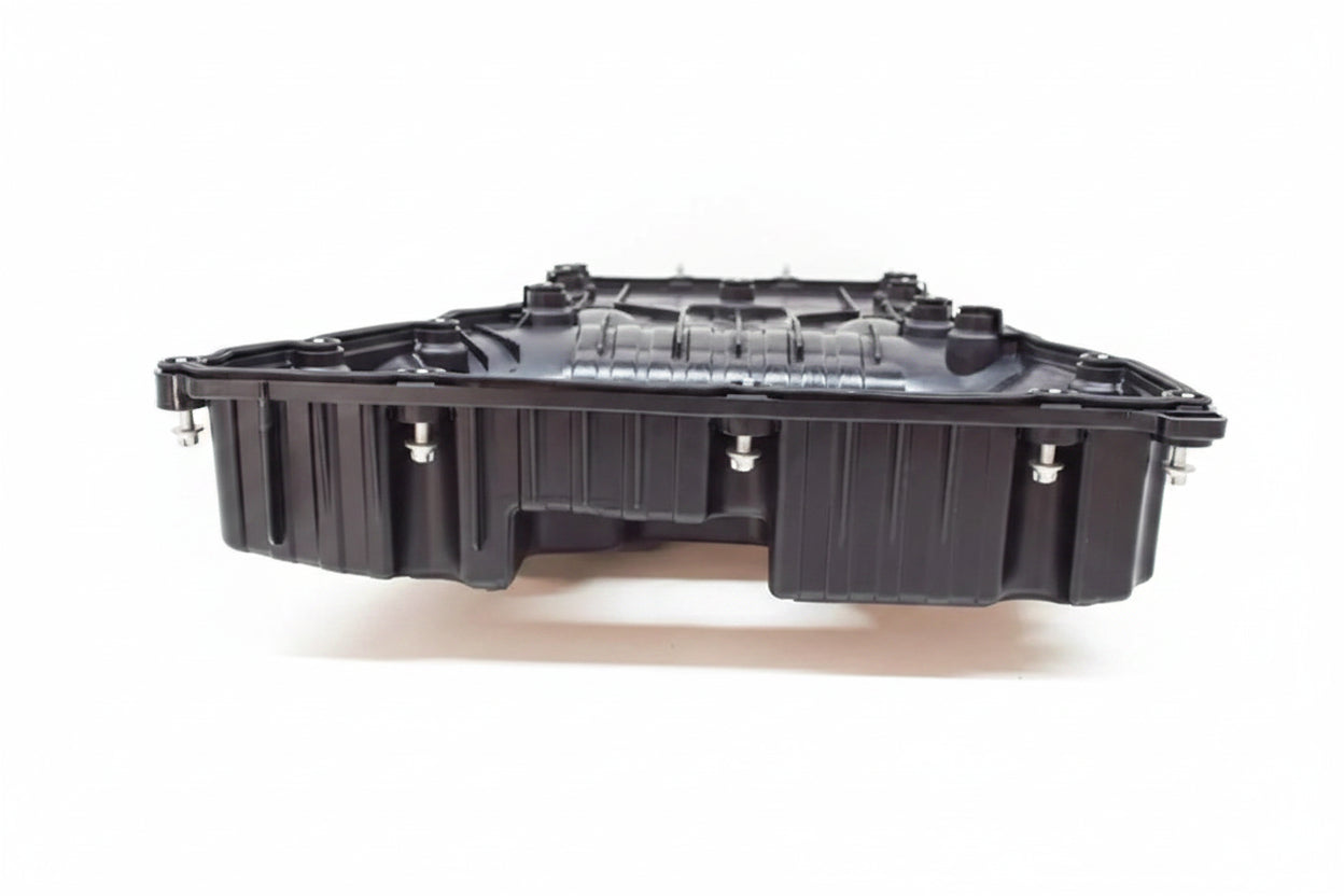NEW W212 W204 M651 A6510100428 A6510102913  A6510100828 ENGINE OIL PAN / SUMP COVER